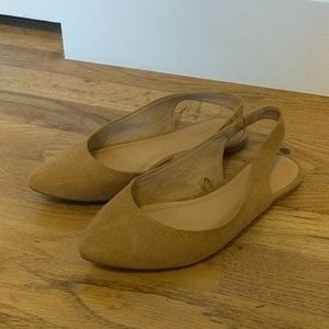 Old Navy tan flats